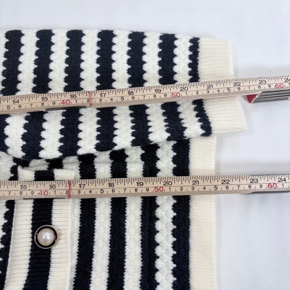 Casly Lamiit Women's L Black White Stripe Button‎ Cardigan Sweater Pearl Buttons - Picture 5 of 7